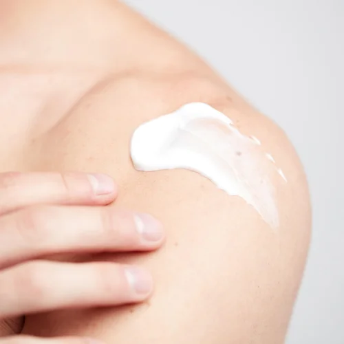 Skin Nourishing Body Cream 200ml 牛奶滋潤潤膚乳200ml 第 3 張圖片