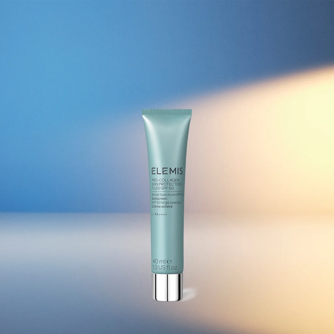 滿HK$2,000加送<br> 貨裝骨膠原防曬霜SPF50 40ml(價值HK$600)*<br> 禮遇總價值$3,685<br> <br> 結合輕盈絲滑質地與強效防護,有效抵禦UVA及UVB造成的老化傷害。<br><br> <br> *優惠只適用於ELEMIS香港官網。<br>數量有限,送完即止,受條款及細則約束。<br>部分商品不適用。